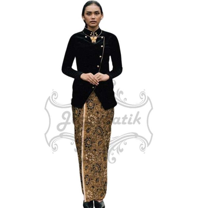 Rekomendasi Kebaya Janggan Dipakai Dian Sastro Di Serial Gadis Kretek