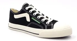 Ini 5 Rekomendasi Merek Lokal yang Memiliki Koleksi Sneakers Kekinian Parapuan