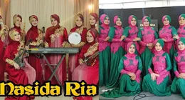 5 Inspirasi Gamis Cantik ala Nasida Ria, Padukan Warna-Warna Cerah ...