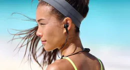 5 Rekomendasi Headset untuk Mendengarkan Musik Saat Olahraga ...