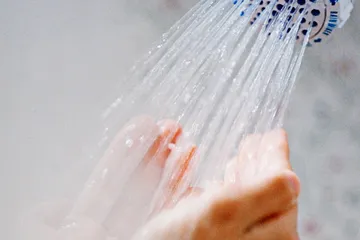 Mandi air dingin 