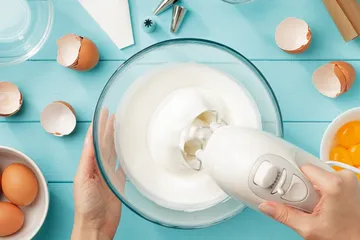 ilustrasi membuat kue