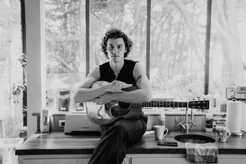 Shawn Mendes rilis lagu baru bertajuk It'll Be Okay pasca putus dari Camila Cabello.