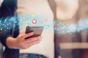 Tips bijak di media sosial.