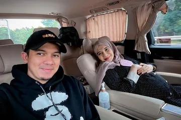 Irwansyah dan Zaskia Sungkar