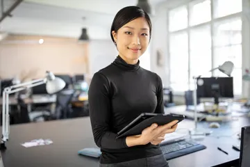 Profesi wanita karir di bidang teknologi yang memiliki banyak peminat.