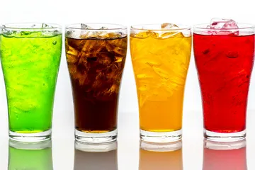 Ilustrasi minuman bersoda, terlalu banyak konsumsi minuman bersoda bisa bikin mandul