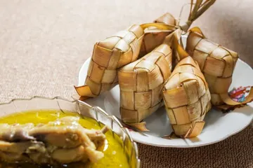 Ilustrasi ketupat.