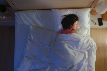Ilustrasi perempuan sedang tidur