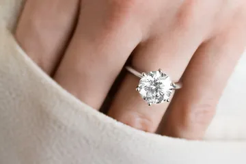 Harga moissanite sales