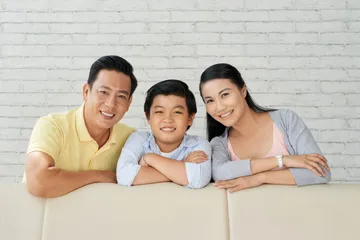 Menghindari perilaku kasar kepada anak agar mereka tidak menghindari orang tua. 