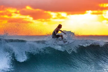 Manfaat surfing untuk kesehatan.