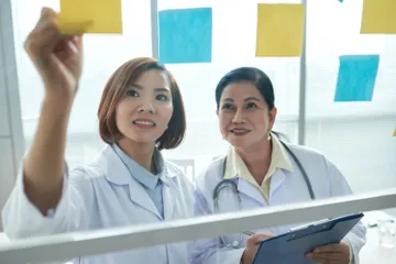 Mendukung sesama perempuan akan lebih sukses.