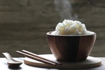 Nasi merupakan salah satu makanan yang dapat mengatasi susah tidur. 