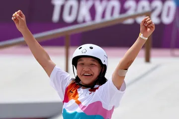 Momiji Nishiya, atlet perempuan Olimpiade Tokyo 2020 berusia 13 tahun yang menang medali emas cabor skateboard. 