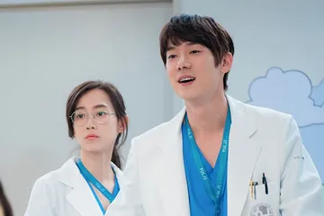 Pasangan Winter Garden dalam drakor Hospital Playlist season 2.