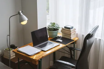 Cara merawat gorden di rumah
