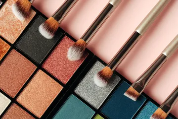 Make up perlu dirawat agar lebih tahan lama dan tidak mudah kedaluwarsa.