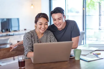 Tips setelah perempuan menikah hubungan tetap harmonis meski sama-sama WFH.