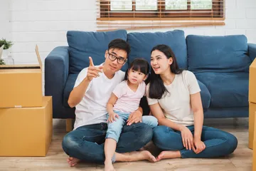 Perbedaan pola pengasuhan otoriter dan otoritatif