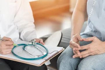 Pentingnya menjaga kesehatan seksual dan reproduksi perempuan dan kontrol ke dokter untuk mencegah munculnya infeksi kelamin wanita.