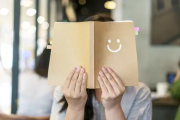 Cara menumbuhkan kepercayaan diri pada anak introvert dalam persiapan sekolah tatap muka.