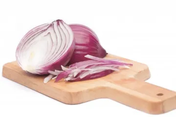 Menghilangkan aroma bawang bombay di dapur