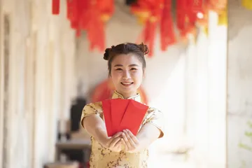 Gaya rambut untuk rayakan Imlek.