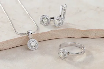 Jenis-jenis perhiasan silver.