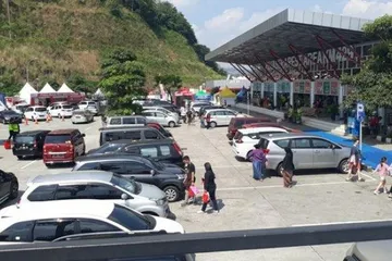 Rest area di jalan tol Trans Jawa