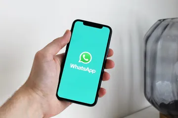 Tips WhatsApp membuat stiker lewat WA web