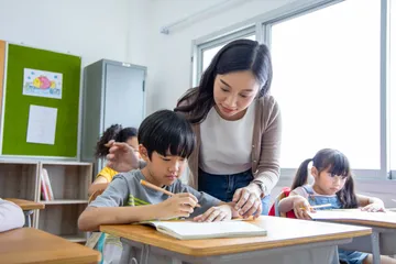 Info SNMPTN terkait prospek kerja Sarjana Pendidikan.