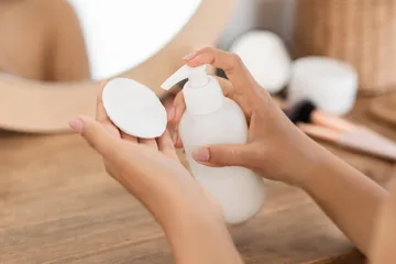 kandungan makeup remover terbaik.