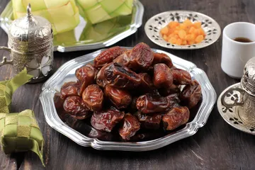Cara menyimpan kurma.