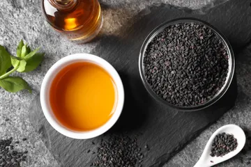 Habbatussauda atau minyak jintan hitam bagus untuk perawatan rambut.