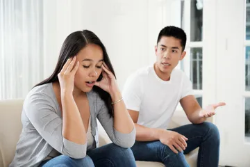 Jalani hubungan suami istri dengan pasangan manipulatif.