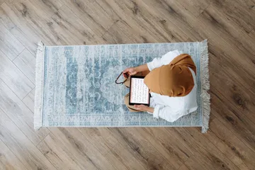Cara mudah menghilangkan jamur di mukena dengan bahan alami.