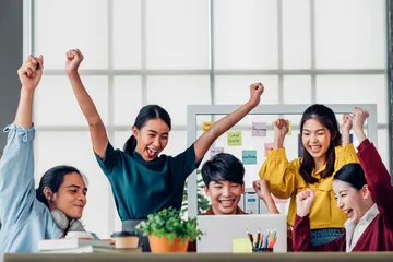 Lowongan kerja startup dari Shopee sebagai Campaign Operations.
