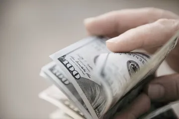 Tips hemat ala miliarder dunia yang bisa dicontoh.