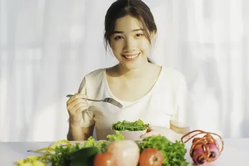 Tips diet sehat untuk perempuan kerja.