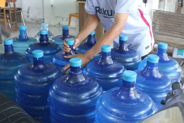 Bahaya kandungan BPA pada air minum dalam kemasan atau galon.