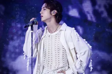 Fakta unik Jin BTS yang merayakan ulang tahun ke-30 pada 4 Desember 2022.