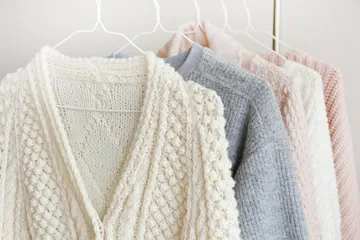 Jenis sweater.