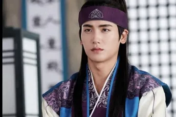 Sinopsis series Hwarang: The Poet Warrior Youth.