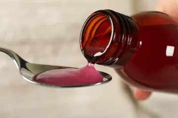 Obat sirup yang aman dan tidak aman dikonsumsi.