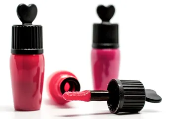 Rekomendasi lip tin lokal multifungsi