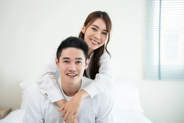 Peran laki-laki dalam hubungan suami istri, bukan hanya menjadi pemimpin.