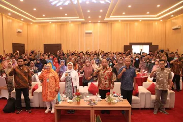 Acara Kementerian Ketenagakerjaan yang mempertemukan pencari kerja dengan pelaku usaha. 