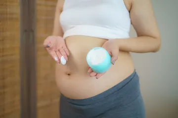 Tips memilih kosmetik dan skincare bagi ibu hamil dan menyusui