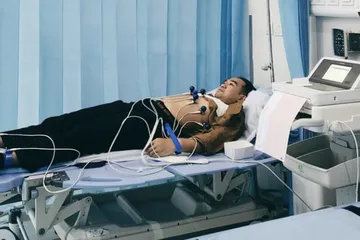 Iwet Ramadhan alami pendarahan selaput orak.